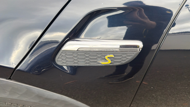 MINI Hatchback 135kW Cooper S Level 3 33kWh 3dr Auto Electric Hatchback